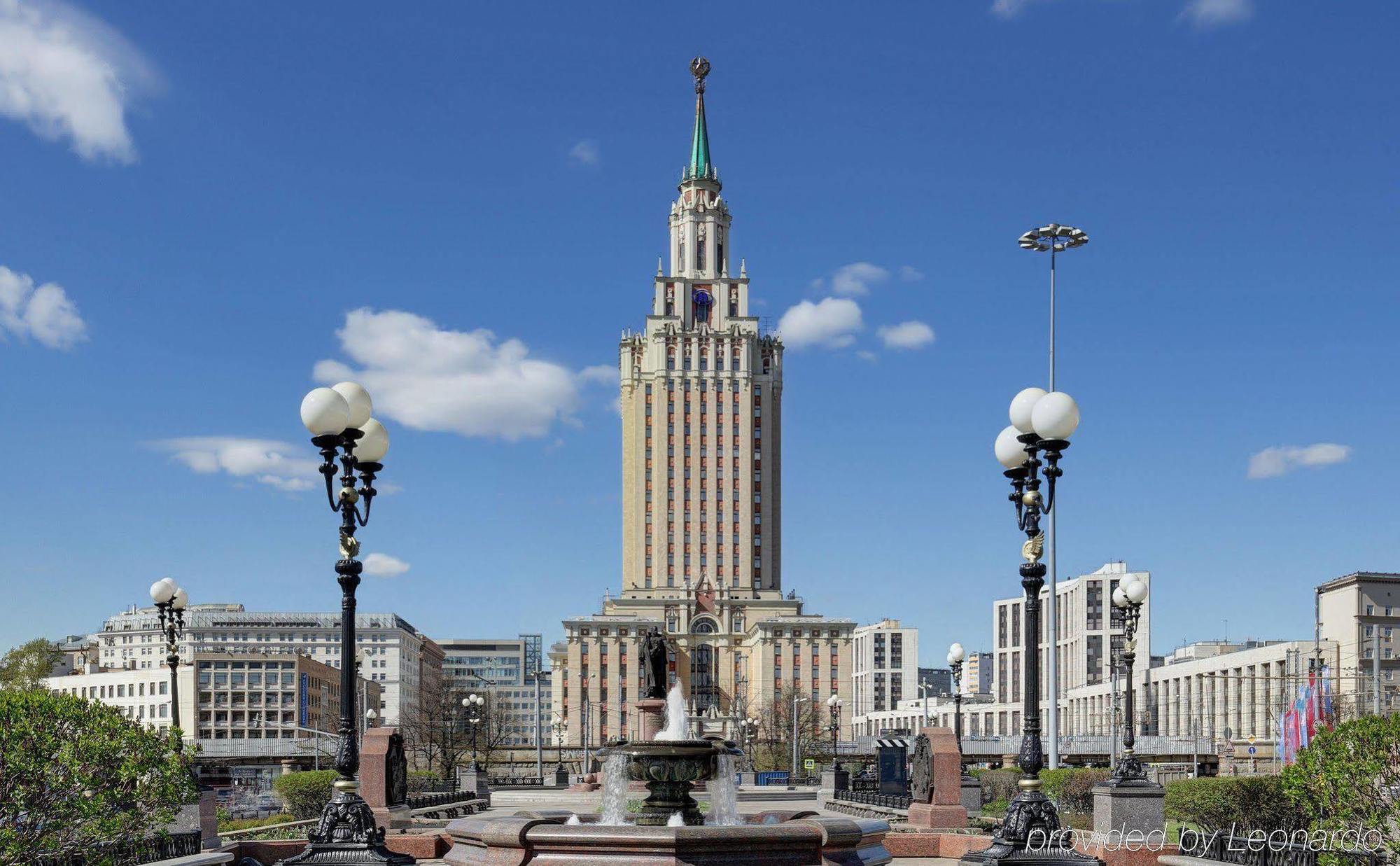 Hilton Moscow Leningradskaya Hotel Exterior photo